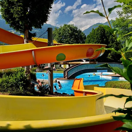 Am Waldbad, 营地 Dellach im Drautal