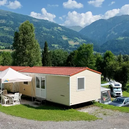 Am Waldbad, 营地 *